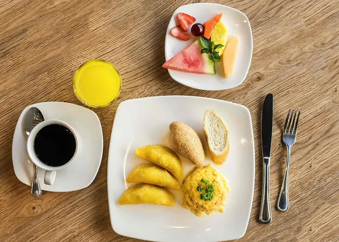 Hotel Ibis Cali Granada